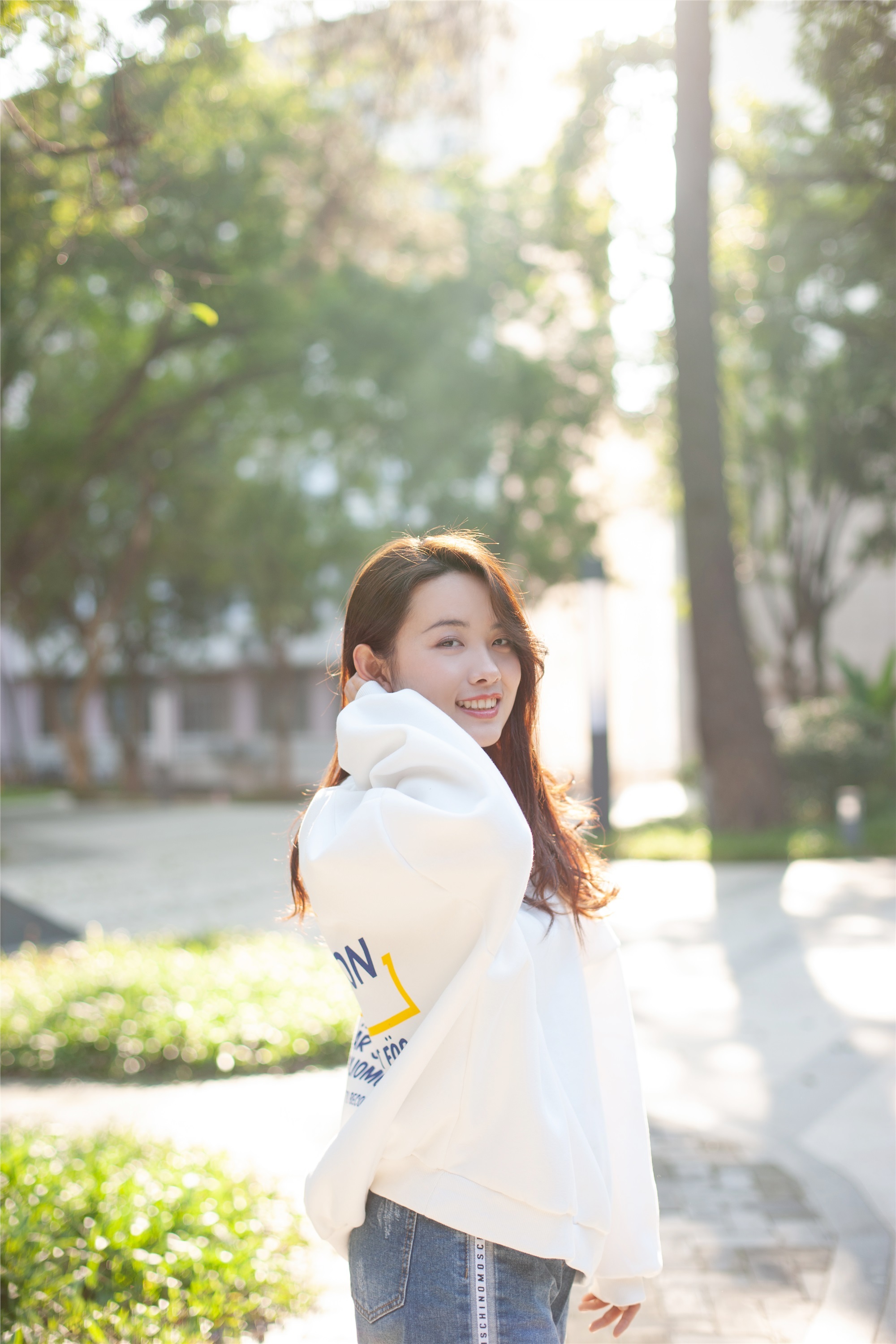 YITUYU艺图语 2021.08.12 晴天 黄子卿